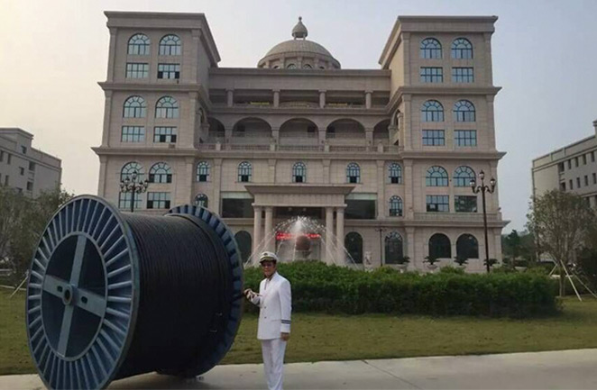 美国华裔市长再次旅行尊龙凯时电缆