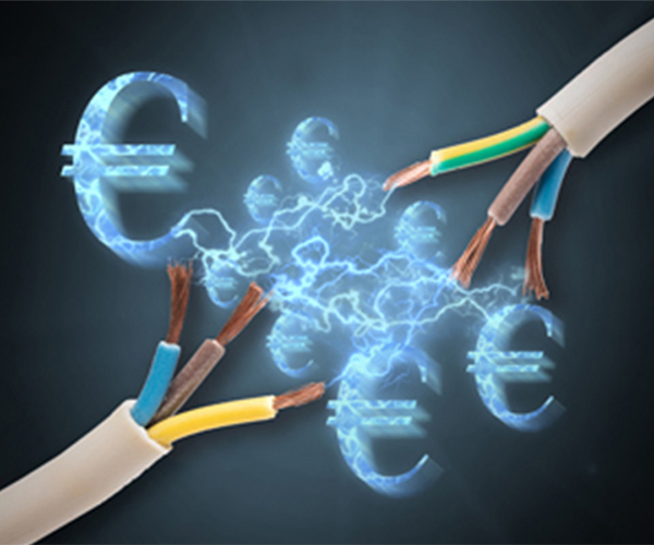 【尊龙凯时电缆】电缆中心头爆发劣化的缘故原由剖析